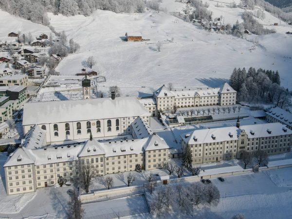Präfekten gesucht – Stiftsschule Engelberg I Schweiz